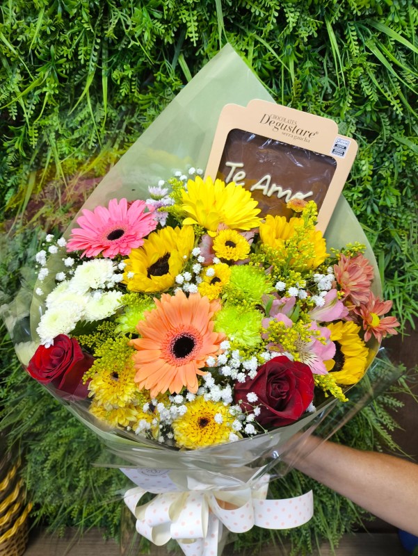Buquê com Flores Mistas - Floricultura Santa Terezinha