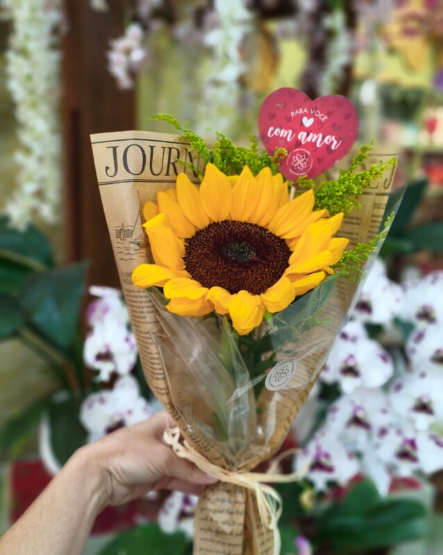 Ramalhete com 1 Girassol - Floricultura Santa Terezinha